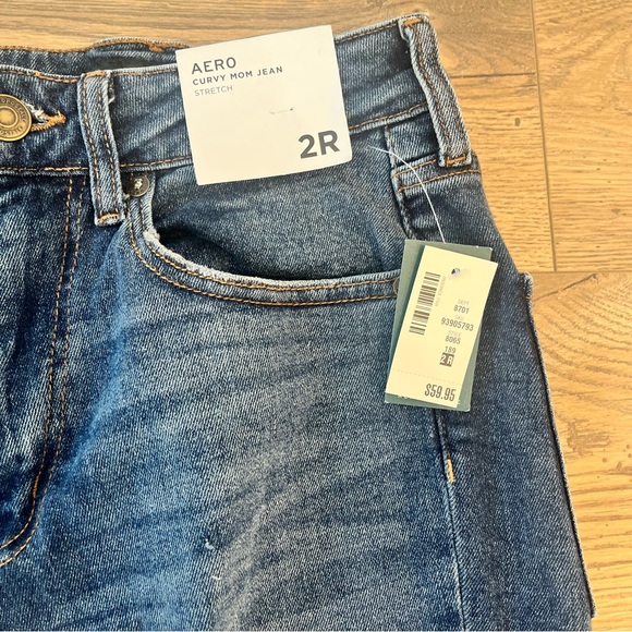 NWT Aero Curvy Mom Jean Sz 2 Distressed New - Picture 6 of 7